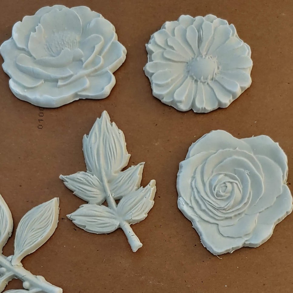 Making embellishments with Prima Marketing moulds