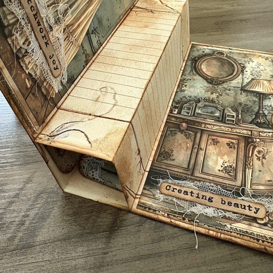 Video - SUPER Interactive Center Spread | Side Pockets & Journal Cards | Page Ideas Series Ep 14